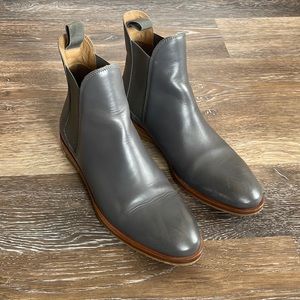 Everlane Italian leather chelsea boots grey leather ankle chelsea boots